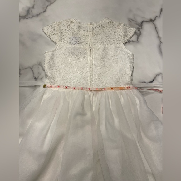 Girls size 10 flower girl or first communion dress made by Newberry - Picture 9 of 16